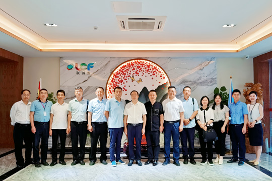 安顺市文化考察团莅临MILE米乐参观调研 